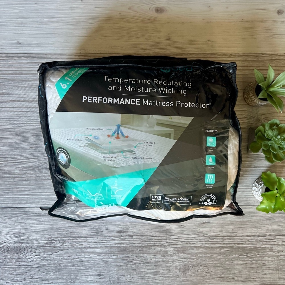 BEDGEAR ver-tex performance mattress protector queen EUC